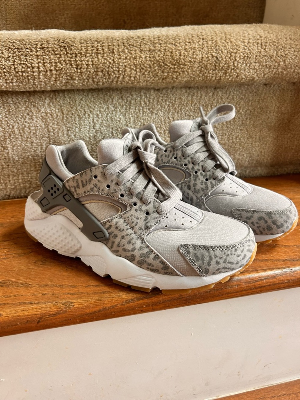 Nike Grey Leopard Sneakers